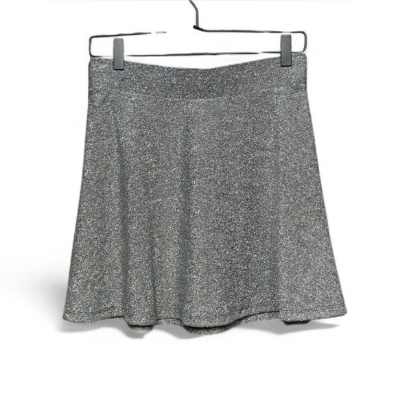 Forever 21 Dresses & Skirts - Shimmering Skater Skirt